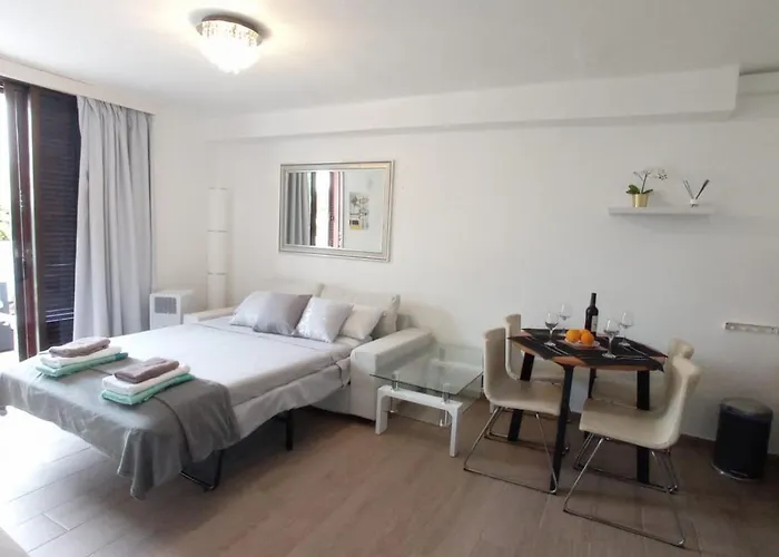 Parque Santiago 1 Parterowy Pool View 008 Alejandro Lejlighed *